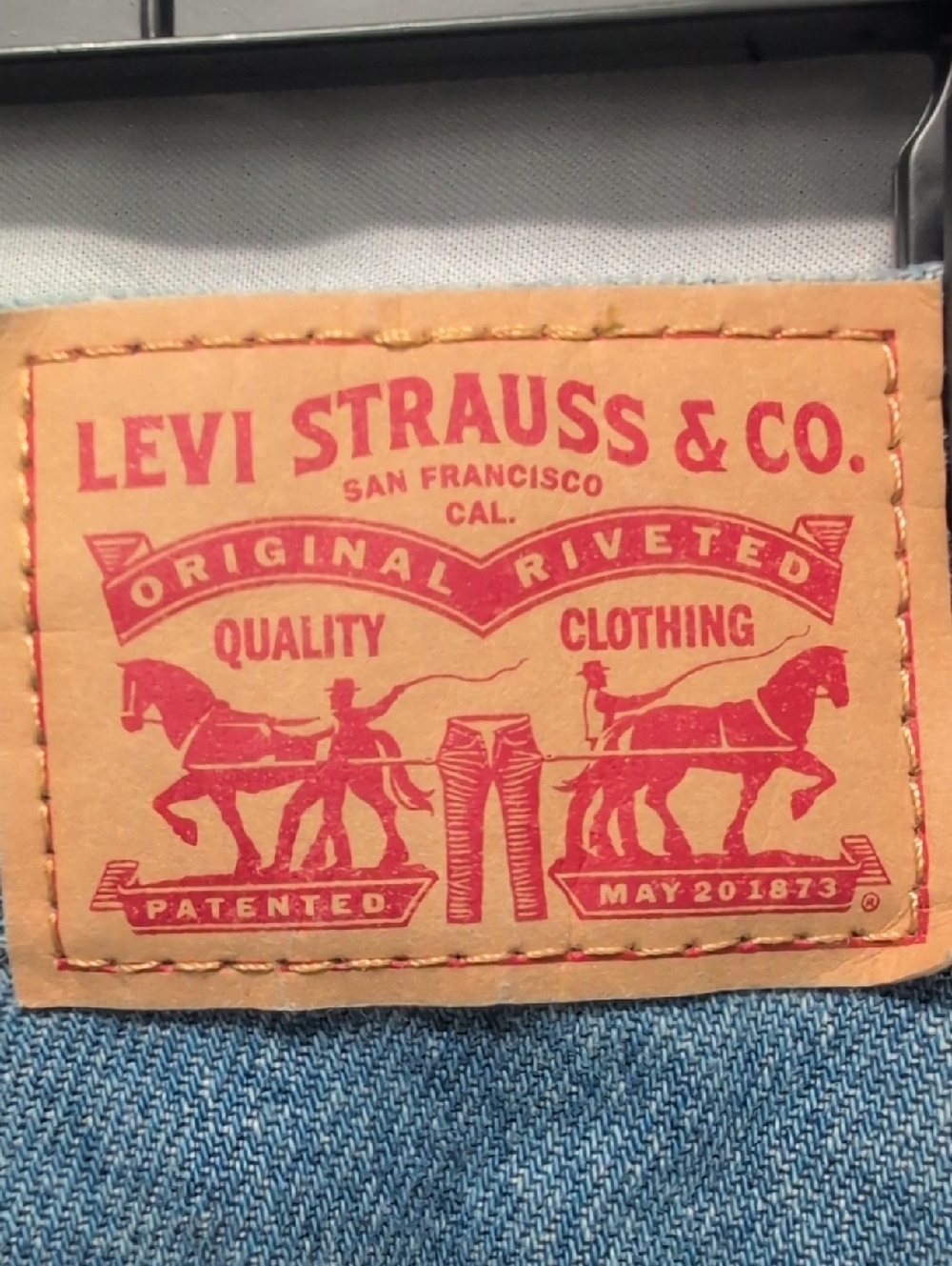Levi's Cinch Baggy Jeans